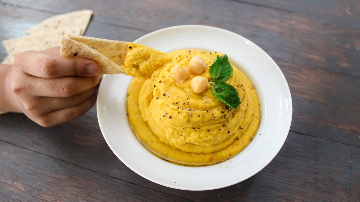 Roasted Garlic and Pumpkin Hummus