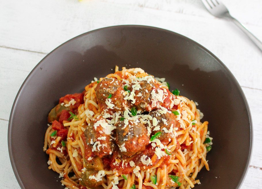 Better than Pastamania Spaghetti Bolognese with Meatballs