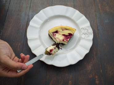 White Chocolate Raspberry Cheesecake