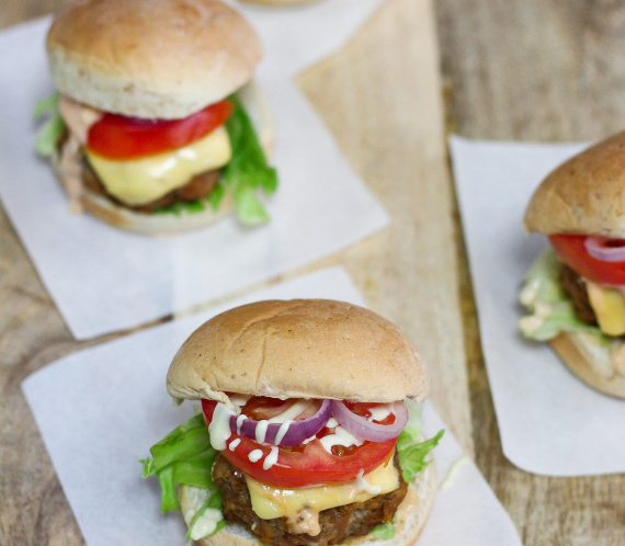 Beef Sliders with Sriracha Mayonnaise