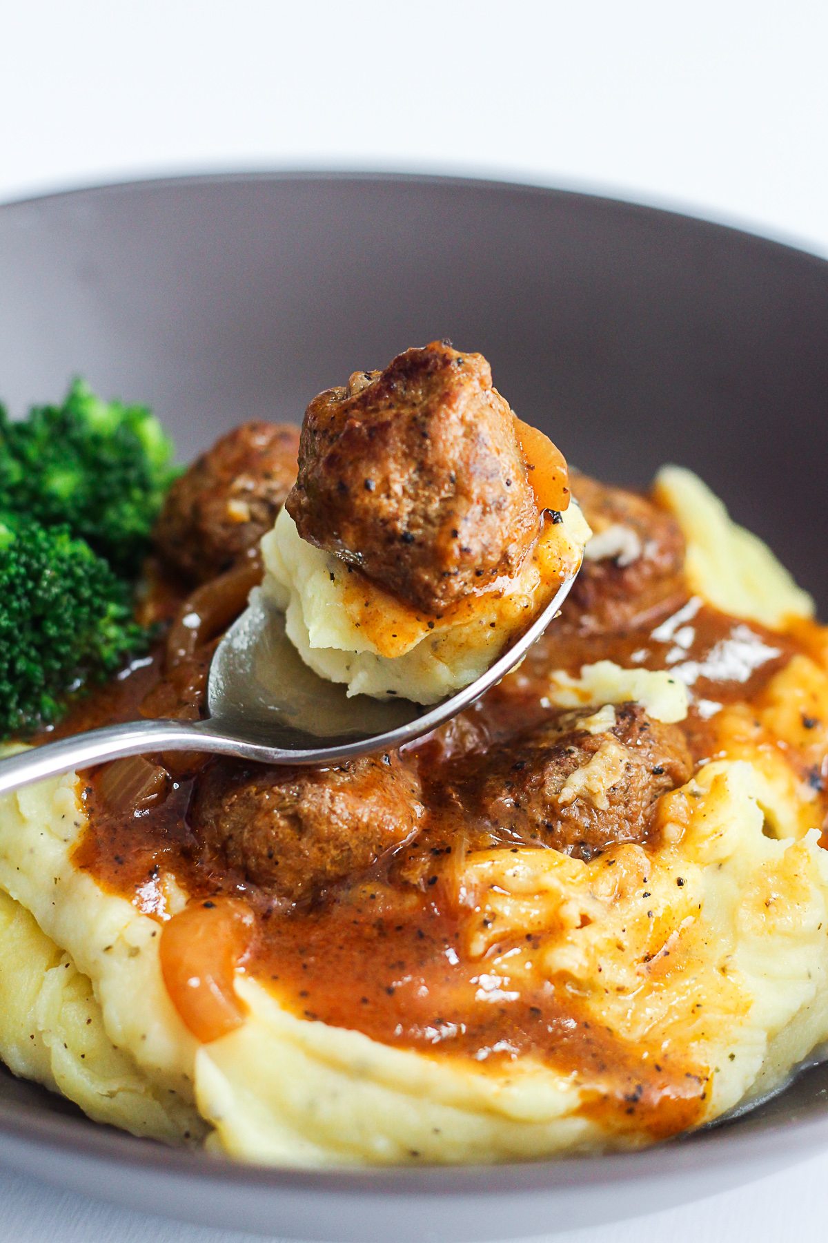 salisbury-meatballs-and-mashed-potatoes