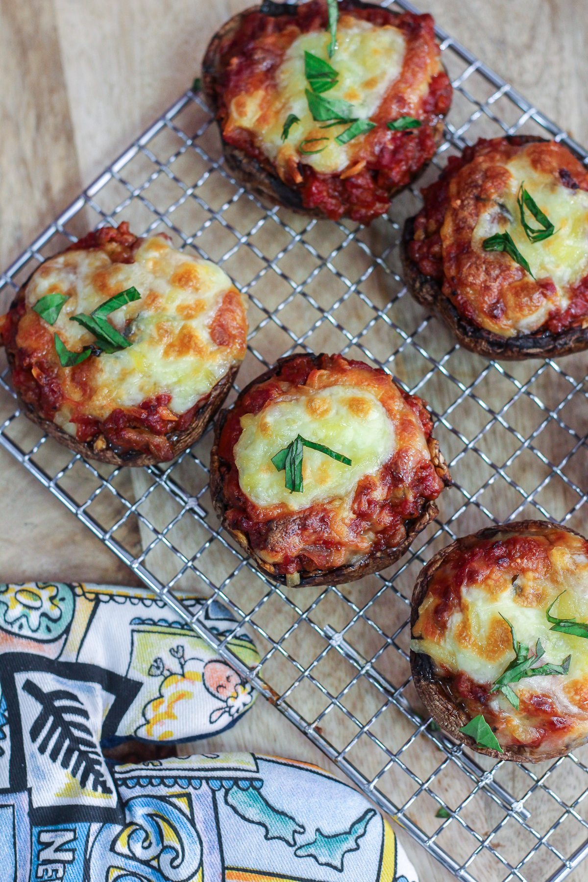 Cheesy Bolognese Stuffed Mushrooms
