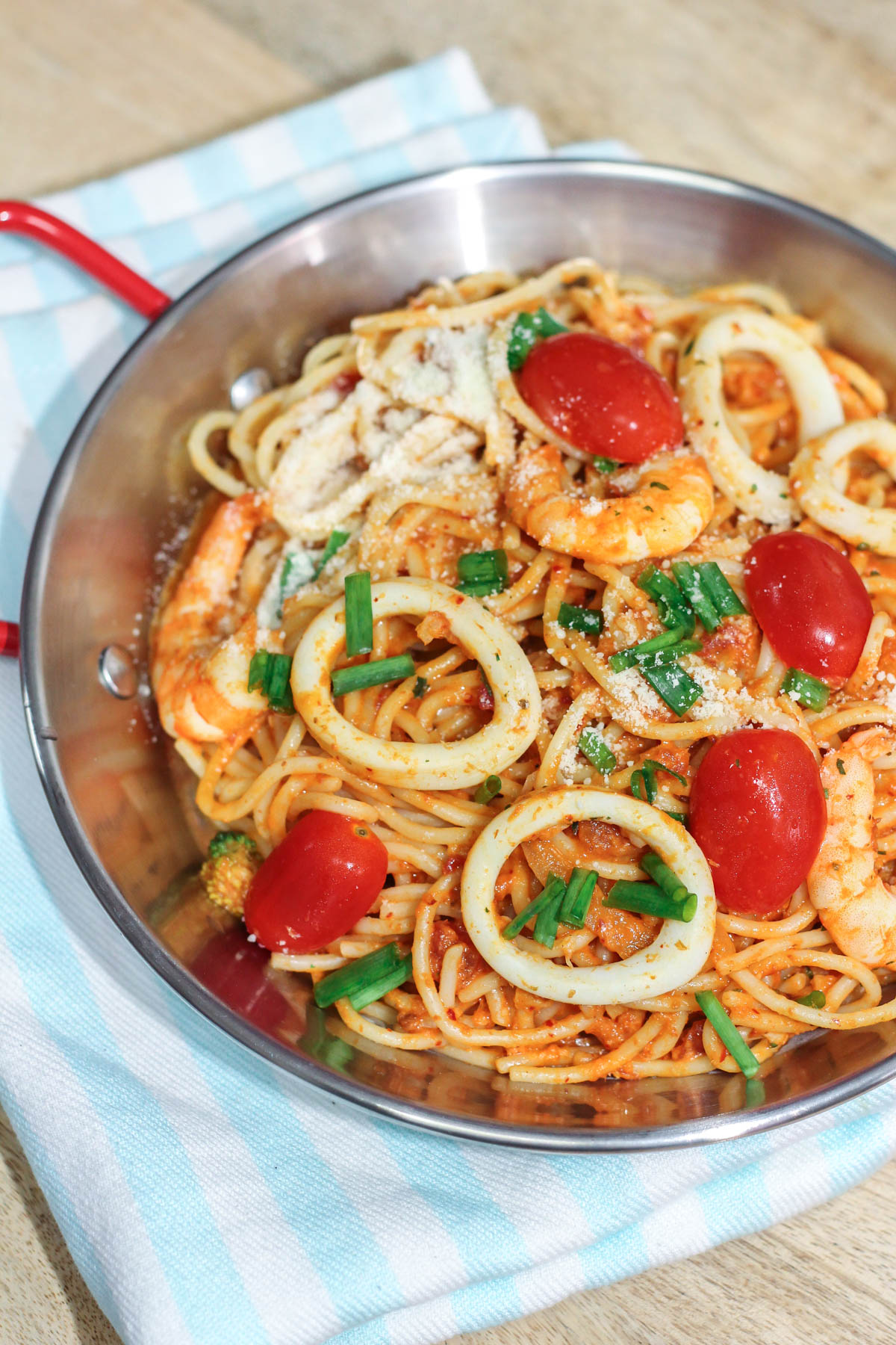Easy Seafood Pasta Recipe - Maya Kitchenette