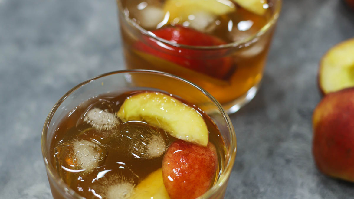 Delicious Peach Iced Tea