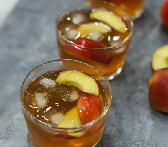 Delicious Peach Iced Tea