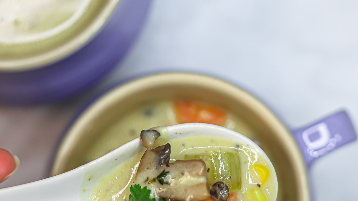 Delicious Creamy Chicken Soup