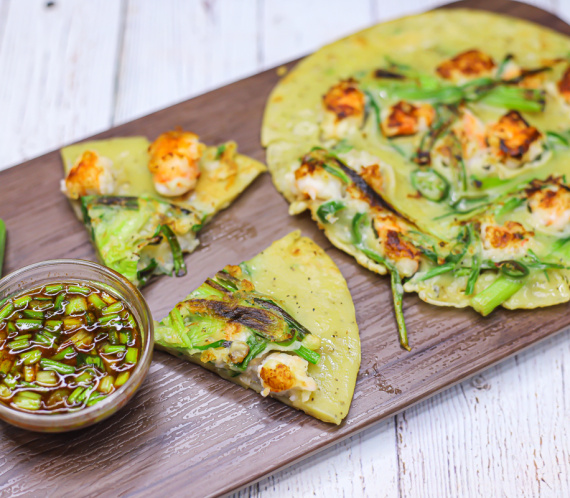 Easy Korean Pancakes - Haemul Pajeon