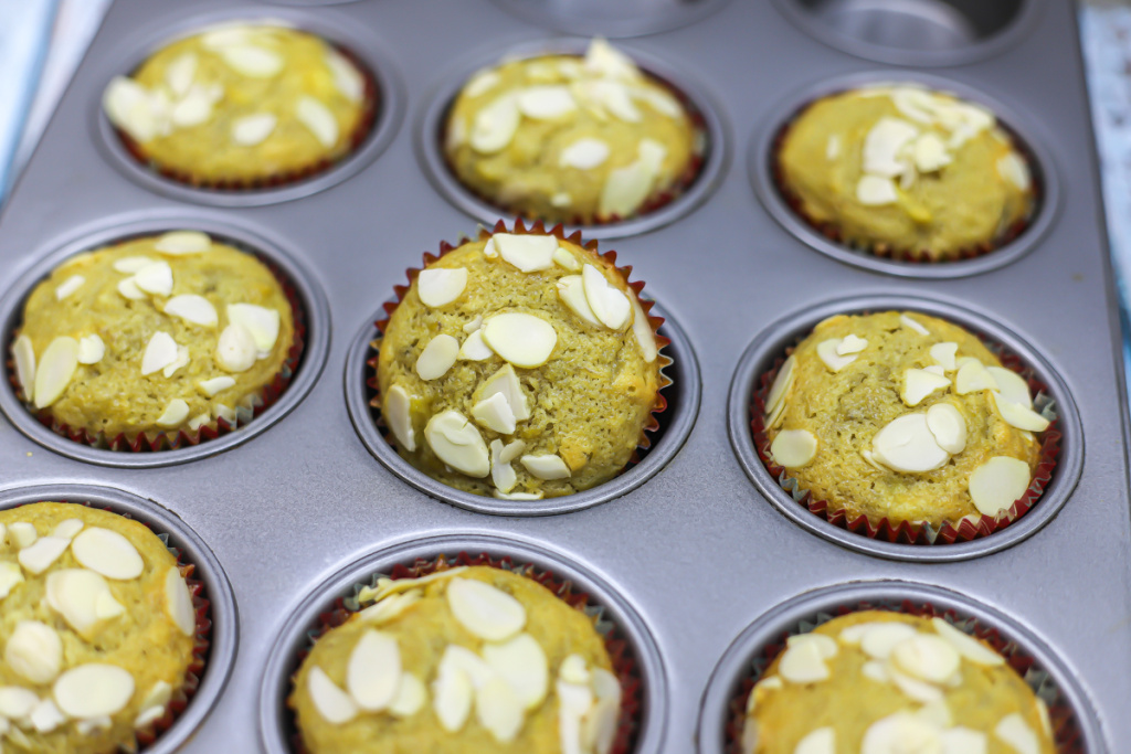 Soft Banana Muffins
