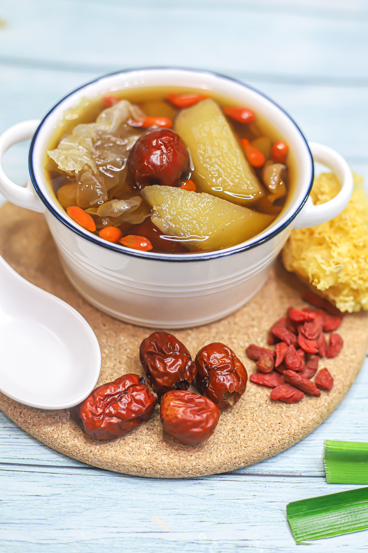 Pear and Snow Fungus Dessert