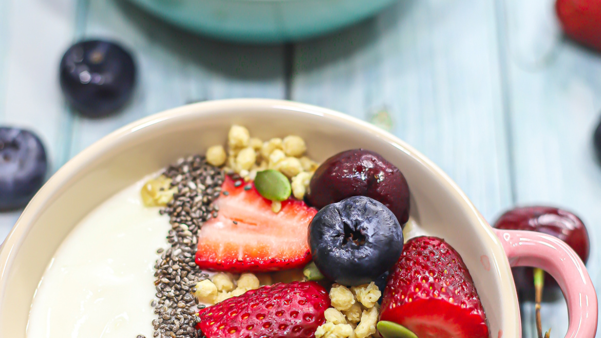 Greek Yogurt Breakfast Bowl