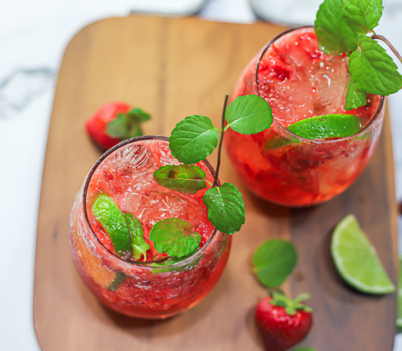 Fizzy Strawberry Mocktail