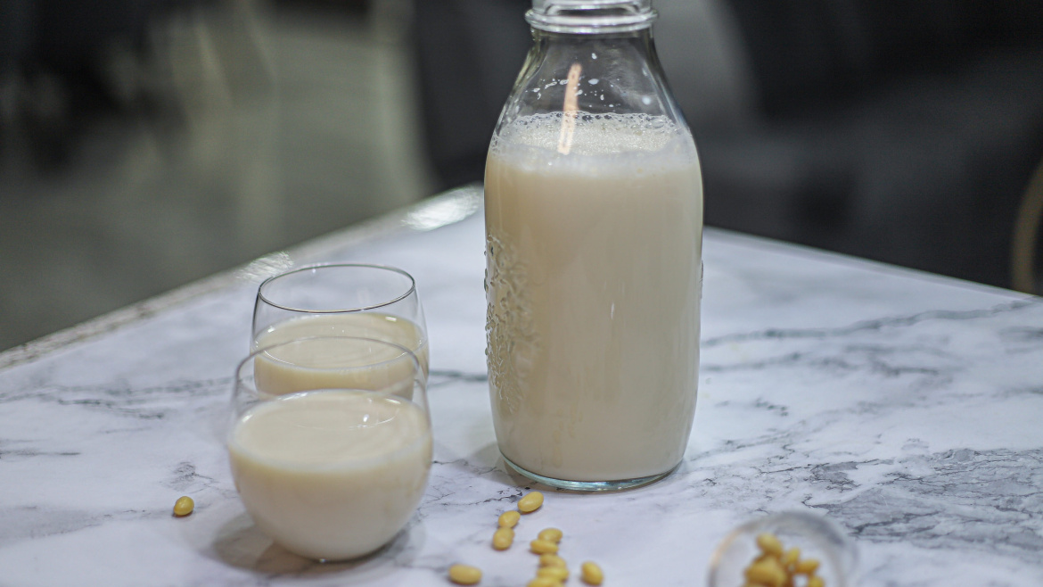 Homemade Soy Bean Milk